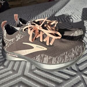 Brooks Revel 4 Women's Running Shoes - Black and Pink